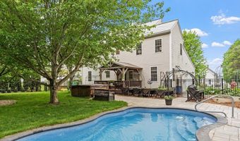 83 Pleasant St, Ayer, MA 01432