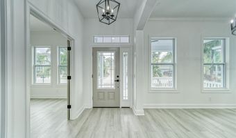 5718 SEA TURTLE Pl, Apollo Beach, FL 33572