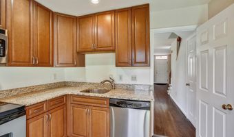 1525 ORONOCO St, Alexandria, VA 22314