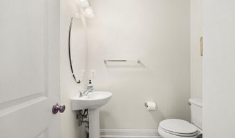 22565 WINDSOR LOCKS Sq, Ashburn, VA 20148