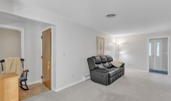 133 Brookpark Dr, Amherst, NY 14228