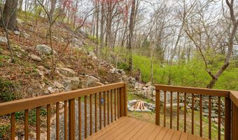 23 Oak Grove Rd, Brookfield, CT 06804