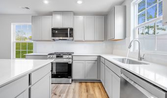 22 A Regent St, Camden, SC 29020