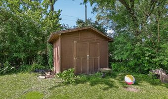 523 Maplewood Dr, Antioch, IL 60002