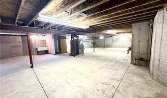 707 Greenlawn Dr, Amherst, OH 44001