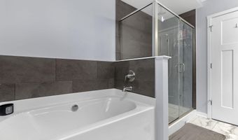 39 Thoreau Dr, Ashville, OH 43103
