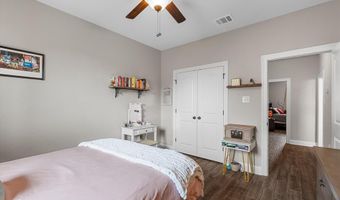 37 Crowder Dr, Benton, LA 71006
