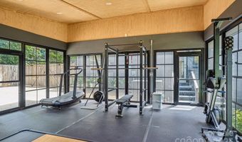 6038 Old Providence Rd, Charlotte, NC 28226