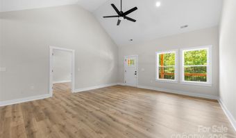 109 Darvee Rd, Blacksburg, SC 29702