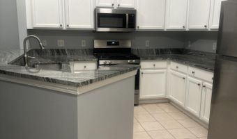2822 S Knightsbridge Cir, Ann Arbor, MI 48105