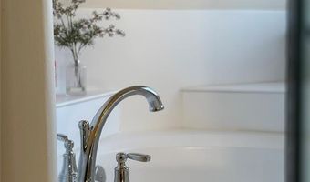 107 Spy Glass Hill Dr, Benton, LA 71006