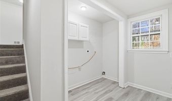 5753 OAK GROVE Dr, Acworth, GA 30102