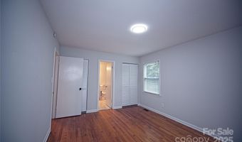 6212 Snowcrest Ct, Charlotte, NC 28212