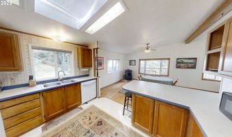 17360 MOUNTAIN Dr, Brookings, OR 97415
