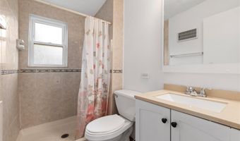 14 Evans Ave, Albertson, NY 11507