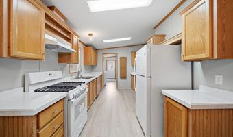 704 Hidden River Dr, Adrian, MI 49221