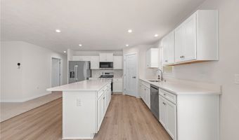 129 Eagle Cir, Amherst, OH 44001