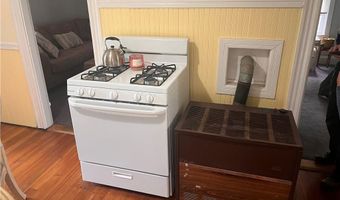 25 Earl St, Lincoln, RI 02865
