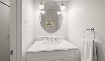 4 DUDLEY Ct, Bethesda, MD 20814