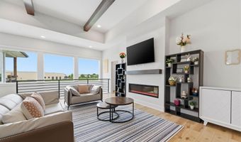 1113 W Lakeway Ct, Andover, KS 67002