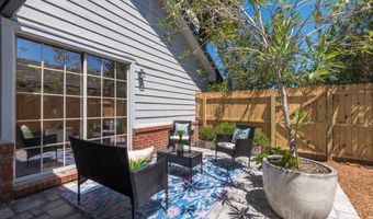 1193 LINKSIDE Ct E, Atlantic Beach, FL 32233