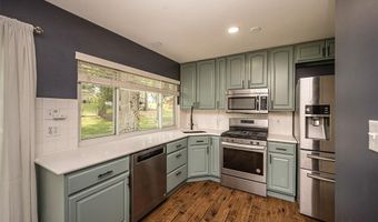 508 Arborwood Dr, Ballwin, MO 63021