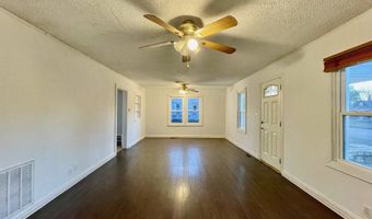 712 S C St, Arkansas City, KS 67005