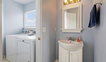 6 Kingfish St, Alligator Point, FL 32346