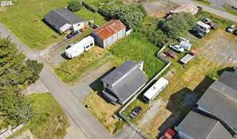 195 17TH St SE, Bandon, OR 97411