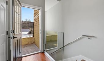 4106 GAULT Pl NE 5, Washington, DC 20019