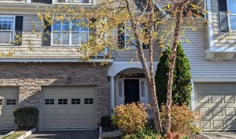 34 Crestview Ln 34, Danbury, CT 06810