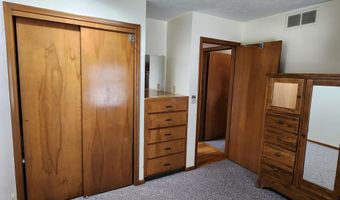 2110 Oak St, Atlantic, IA 50022