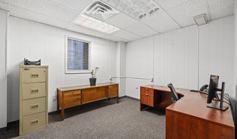 813 E LINCOLNWAY, Cheyenne, WY 82001