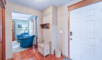 410 Oakwood Ct, Altoona, IA 50009