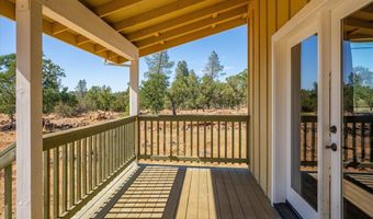 25150 Dersch Rd, Anderson, CA 96007