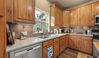 229 Rustic Rd, Bellvue, CO 80512