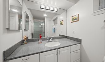 5104 SCARSDALE Rd, Bethesda, MD 20816