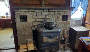 95 Mohawk St, Coventry, RI 02816