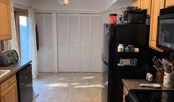 7 Woodstream Dr, Atco, NJ 08004