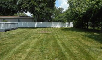 4 N327 7th Ave, Addison, IL 60101