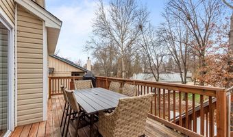 413 Holly Garden Ct, Ballwin, MO 63021