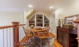 708 Town And Country Dr, Adel, GA 31620