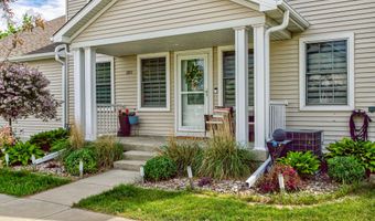 2819 Bristol Dr, Ames, IA 50010