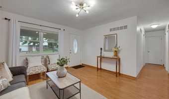 2794 Pinebrook Dr, Arnold, MO 63010