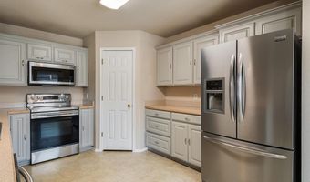 706 Lakeview Dr, Alvarado, TX 76009