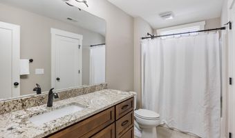 11031 Prairie Lake Dr, Apison, TN 37302
