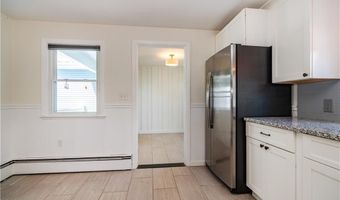 11 Bellevue Dr, Cranston, RI 02920