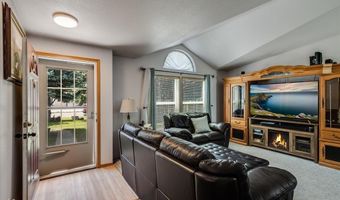 714 SUNRIDGE Dr, Cheyenne, WY 82007