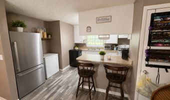 406 S Wells Ave, Altamont, KS 67330