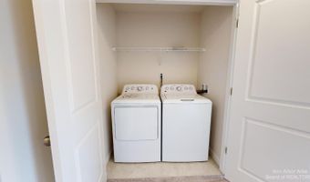 2731 Bristol Rdg Dr, Ann Arbor, MI 48105